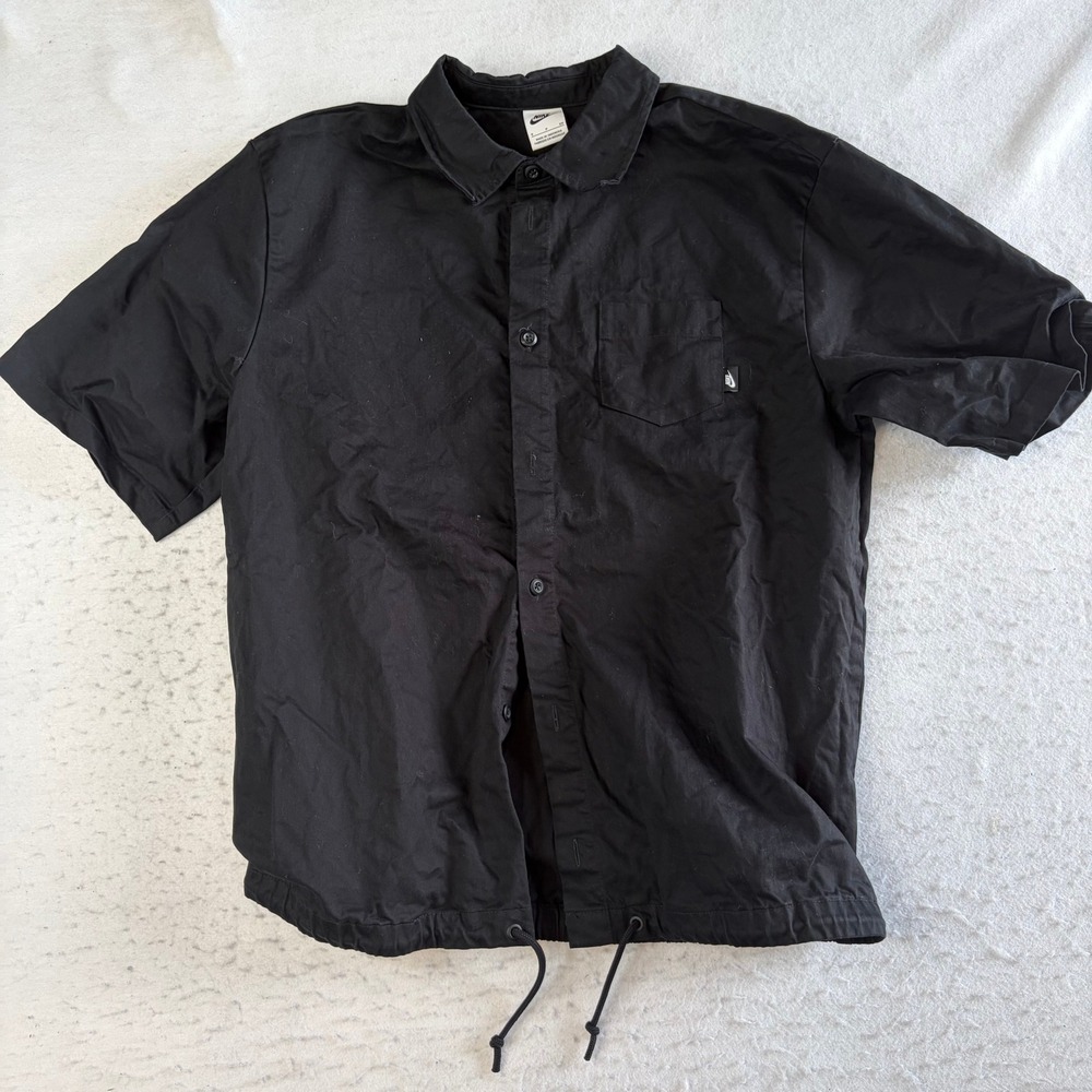 Nike Button Up Short Sleeve Shirt Mens Size Small Black Drawstring Hem Pocket